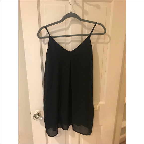 Simple Black Dress - Picture 1 of 3